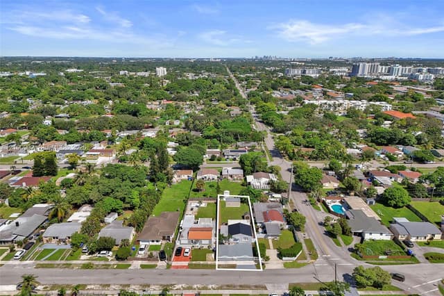 2405 Funston, Hollywood FL 33020 - Hollywood, FL - Photo 2