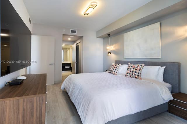 55 SW 9th St # 3010, Miami FL 33130 - Miami, FL - Photo 5