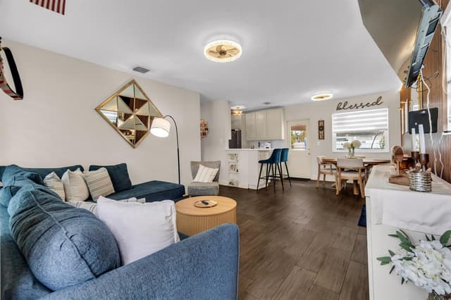 7360 ARTHUR Street, Hollywood FL 33024 - Hollywood, FL - Photo 2