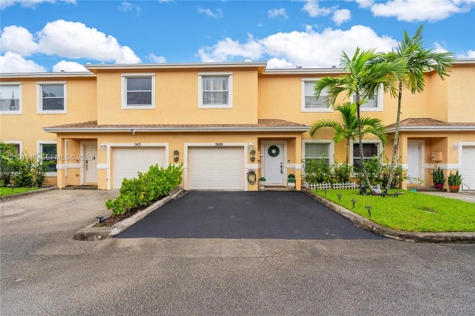 7469 Tam Oshanter Blvd, North Lauderdale FL 33068 - North Lauderdale, FL - Photo 1