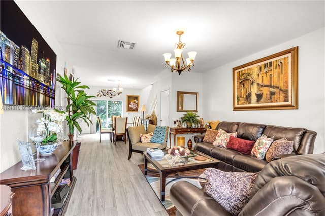 7469 Tam Oshanter Blvd, North Lauderdale FL 33068 - North Lauderdale, FL - Photo 4