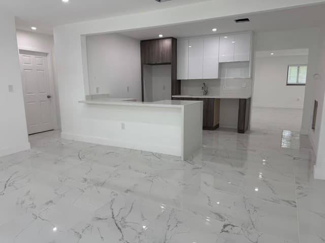 1031 NW 10TH Avenue, Fort Lauderdale FL 33311 - Fort Lauderdale, FL - Photo 3