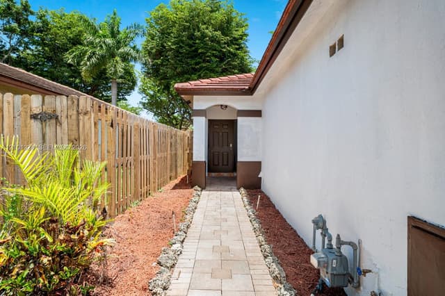 14613 SW 155th Pl, Miami FL 33196 - Miami, FL - Photo 2