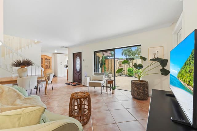 1928 19TH Lane, Palm Beach Gardens FL 33418 - Palm Beach Gardens, FL - Photo 6