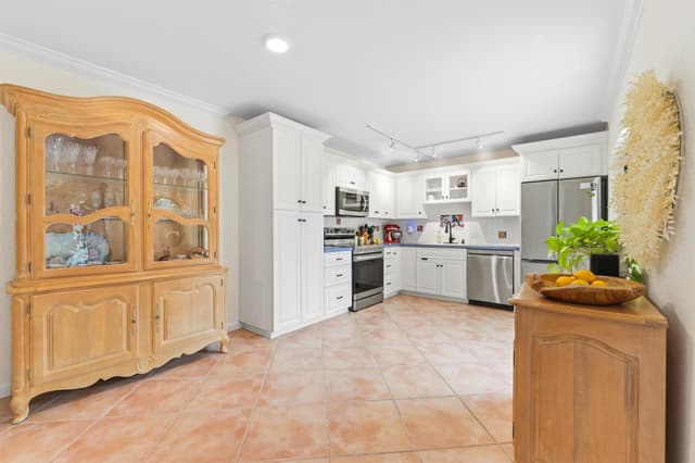 1928 19TH Lane, Palm Beach Gardens FL 33418 - Palm Beach Gardens, FL - Photo 7