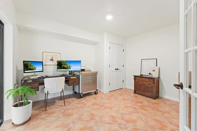 1928 19TH Lane, Palm Beach Gardens FL 33418 - Palm Beach Gardens, FL - Photo 4