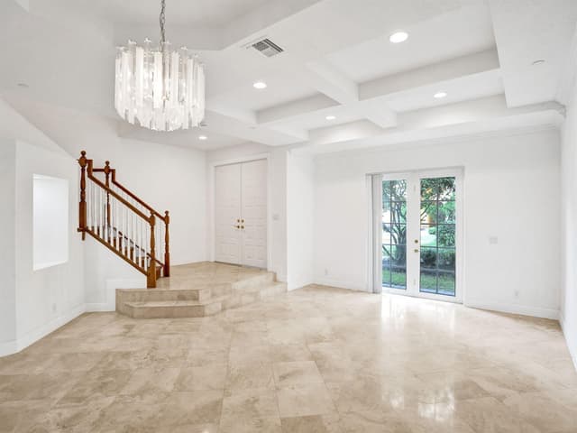 385 NE 69TH Circle, Boca Raton FL 33487 - Boca Raton, FL - Photo 3