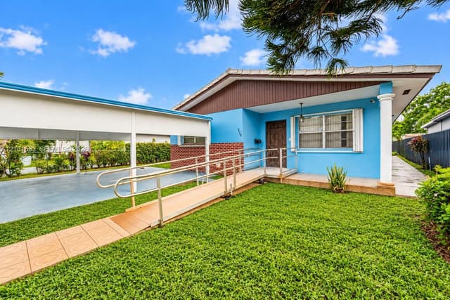 320 E 19th St, Hialeah FL 33010 - Hialeah, FL - Photo 4