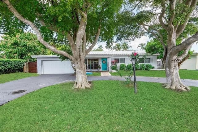 1949 WINDWARD Drive, Lauderdale By The Sea FL 33062 - Lauderdale By The Sea, FL - Photo 3