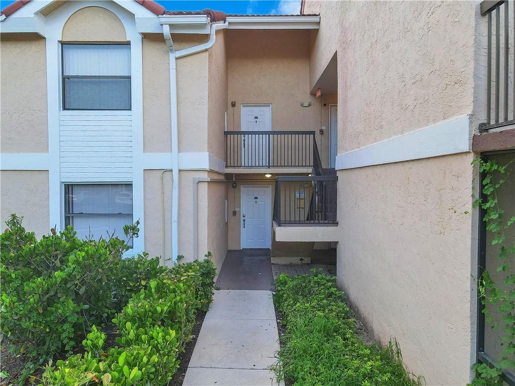 5681 RIVERSIDE Drive, Coral Springs FL 33067 - Coral Springs, FL - Photo 1