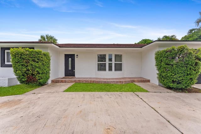 1660 40TH Street, West Palm Beach FL 33407 - West Palm Beach, FL - Photo 3
