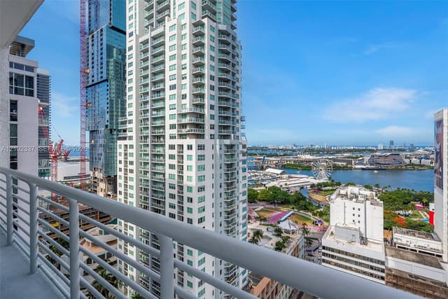 133 NE 2nd Ave # 2702, Miami FL 33132 - Miami, FL - Photo 4