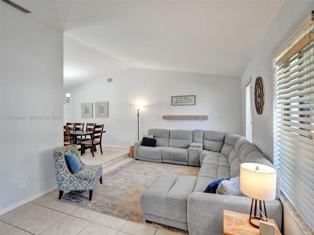 8220 NW 1st St, Coral Springs FL 33071 - Coral Springs, FL - Photo 7