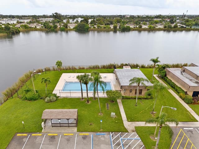 3402 WATERVIEW Circle # B, Palm Springs FL 33461 - Palm Springs, FL - Photo 7