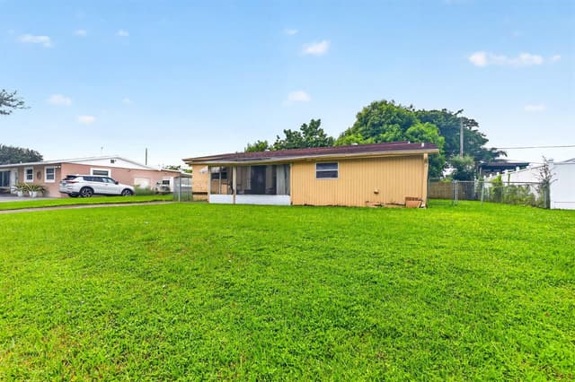913 JAMAICAN Drive, West Palm Beach FL 33415 - West Palm Beach, FL - Photo 4