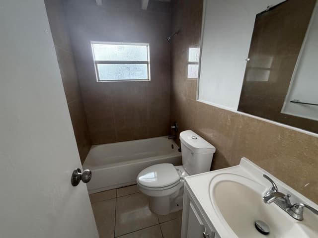 1729 NW 16th Avenue, Fort Lauderdale FL 33311 - Fort Lauderdale, FL - Photo 7