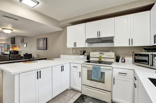 178 NW 115th Terrace, Plantation FL 33325 - Plantation, FL - Photo 6