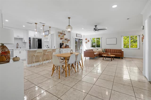 2131 Nova Village Dr, Davie FL 33317 - Davie, FL - Photo 5