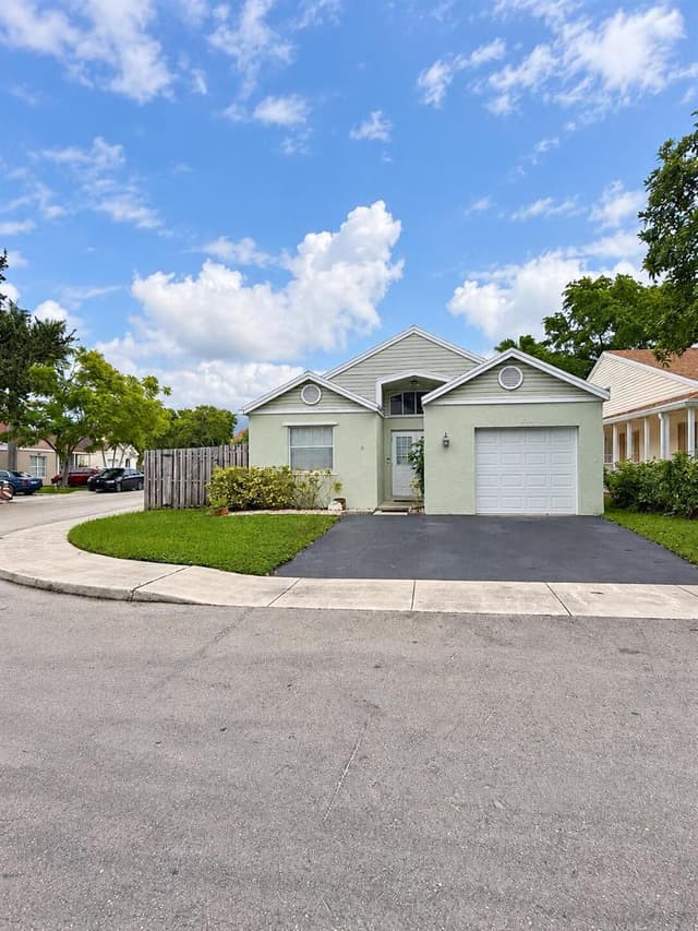 138 SW 159th Way, Sunrise FL 33326 - Sunrise, FL - Photo 3