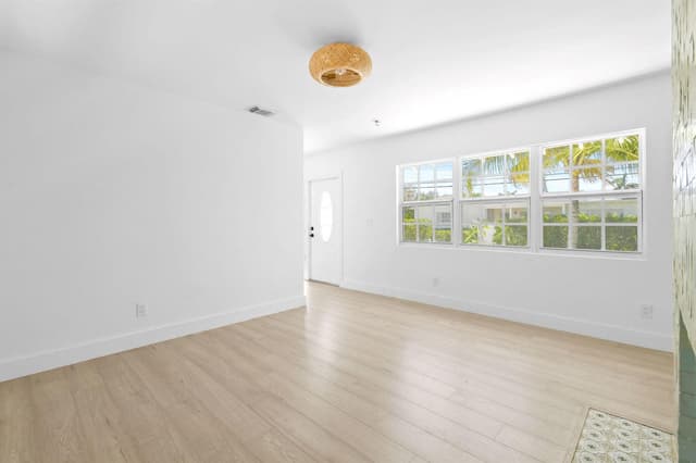 1201 N Ocean Breeze, FL 33460 - Photo 7