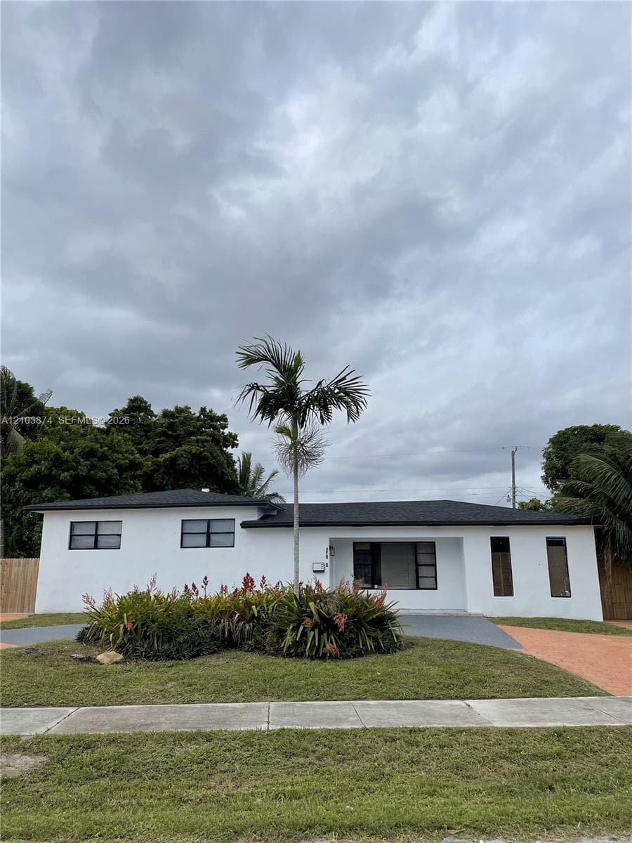 18920 NW 11th Ct, Miami Gardens FL 33169 - Miami Gardens, FL - Photo 1