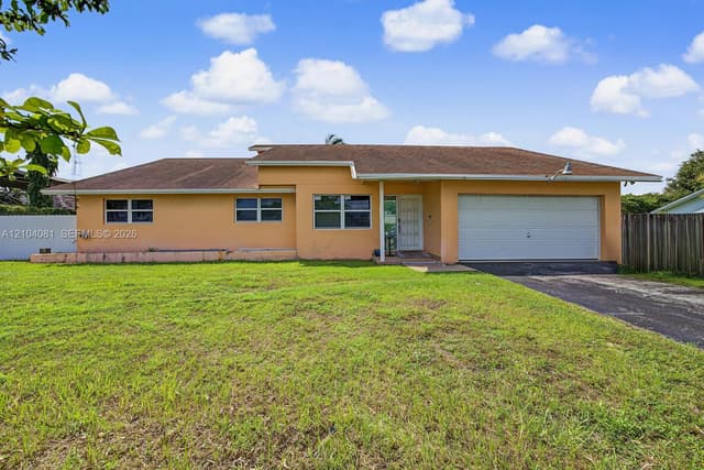28702 SW 163rd Ct, Homestead FL 33033 - Homestead, FL - Photo 2
