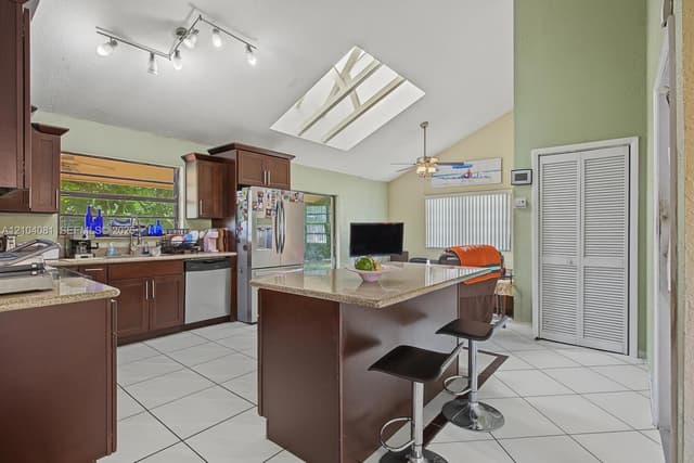 28702 SW 163rd Ct, Homestead FL 33033 - Homestead, FL - Photo 7