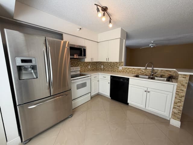 123 Yacht Club Way # 111, Hypoluxo FL 33462 - Hypoluxo, FL - Photo 7