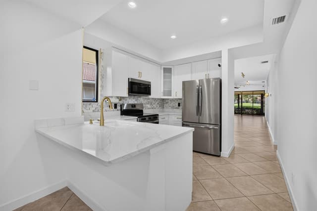 287 OLD MEADOW Way, Palm Beach Gardens FL 33418 - Palm Beach Gardens, FL - Photo 7