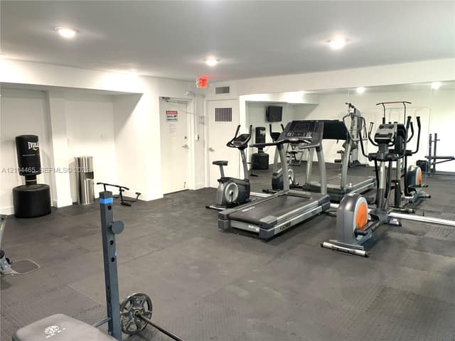 250 180th Dr # 560, Sunny Isles Beach FL 33160 - Sunny Isles Beach, FL - Photo 3