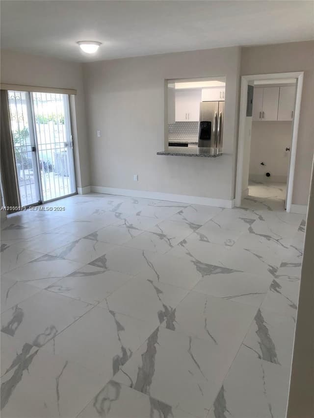 7443 Twin Sabal Dr, Miami Lakes FL 33014 - Miami Lakes, FL - Photo 2