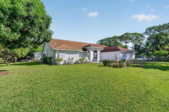 8895 Palomino Drive, Lake Worth FL 33467 - Lake Worth, FL - Photo 5