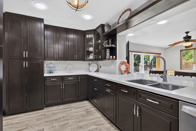 291 SW 60TH Avenue, Plantation FL 33317 - Plantation, FL - Photo 4