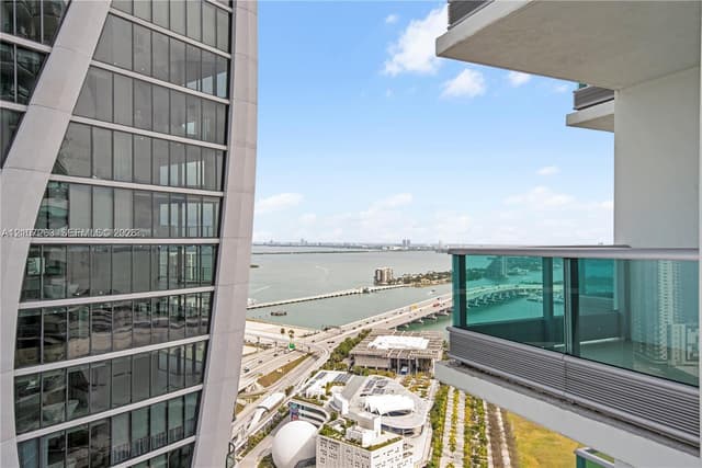 900 Biscayne Blvd # 4010, Miami FL 33132 - Miami, FL - Photo 4