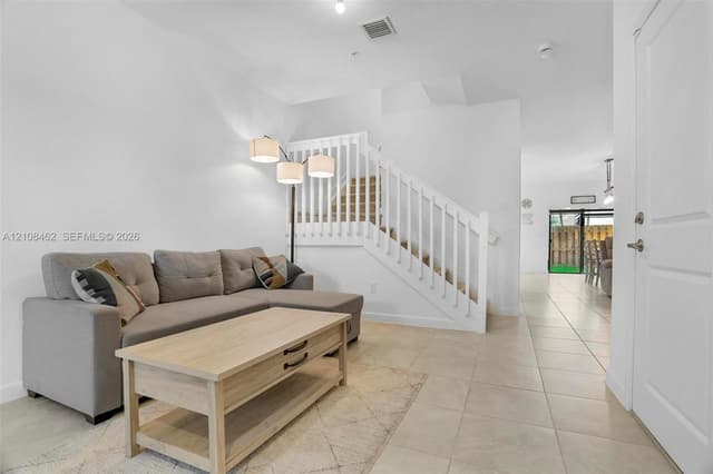 15959 SW 2nd St, Pembroke Pines FL 33027 - Pembroke Pines, FL - Photo 5