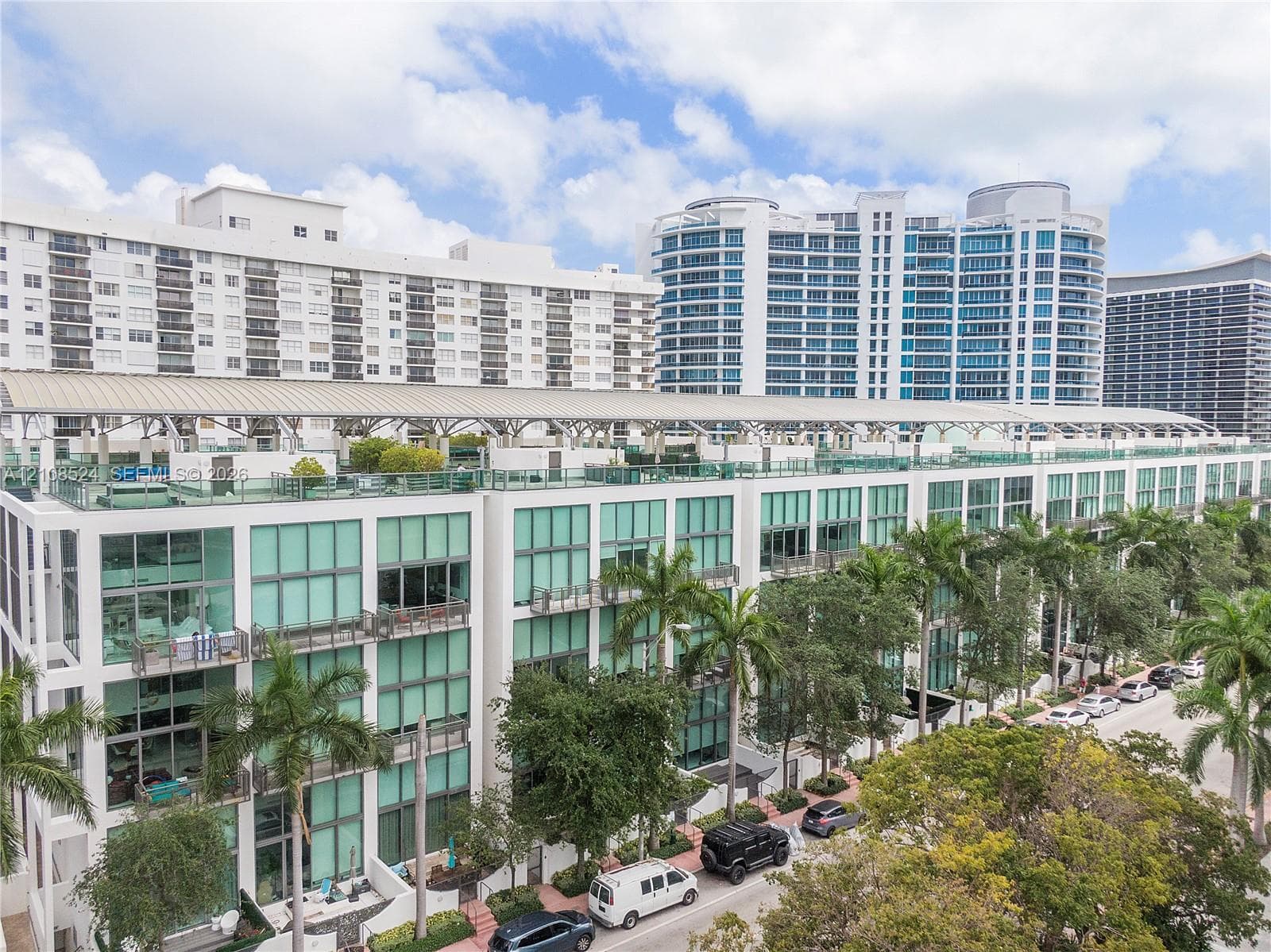 6000 Collins Ave # 527, Miami Beach FL 33140