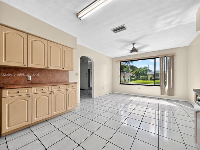 445 NW 202nd Ter, Miami Gardens FL 33169 - Miami Gardens, FL - Photo 6