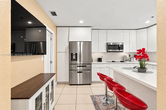 910 S 28th Ave, Hollywood FL 33020 - Hollywood, FL - Photo 6
