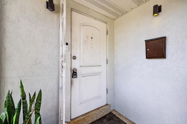 1515 NE 16TH Street, Fort Lauderdale FL 33304 - Fort Lauderdale, FL - Photo 6