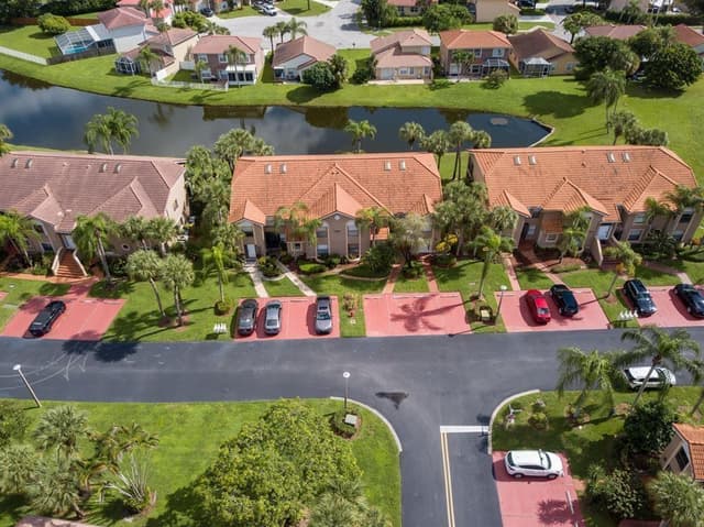 10890 Lakemore Lane Unit 201, Boca Raton FL 33498 - Boca Raton, FL - Photo 4